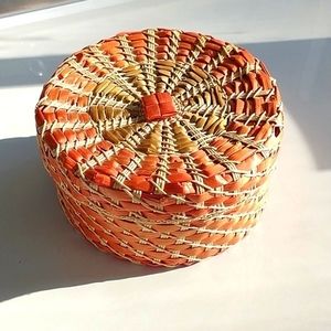 Coaster set of 4 in a round box wicker colorful bright round